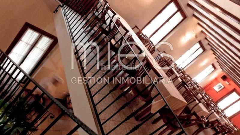 Foto 048e471f-15f3-484d-8297-88655927635a. Local comercial en avenida gomez ferrer 17 edificio esquinero en Torrent