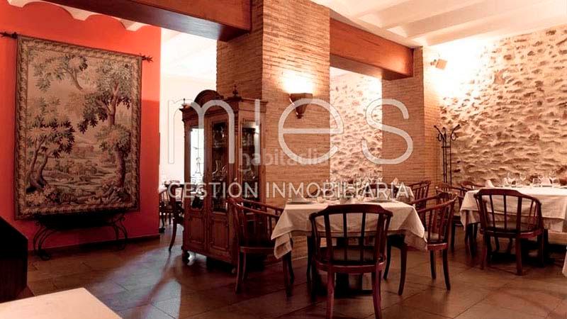 Foto 4260f233-4968-4bf5-9c1e-9e8e59db9dbc. Local comercial en avenida gomez ferrer 17 edificio esquinero en Torrent