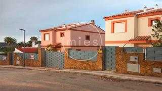 Chalet en Urbanizacin altury 0. Chalet a estrenar  urb . altury