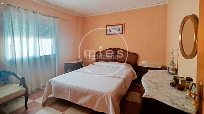 Foto d374419d-437a-44c6-b58a-162aa0e5eb80. Chalet en montserrat 0 chalet independiente montserrat en Monserrat