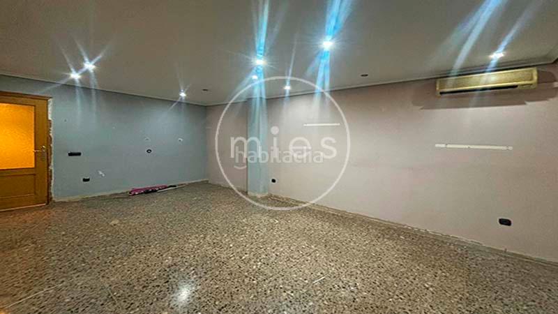 Foto 528a07ed-c8e8-4185-80cb-0cb67d2bc3d4. Appartamento in calle industria 0 in Plaza Xúquer Paiporta