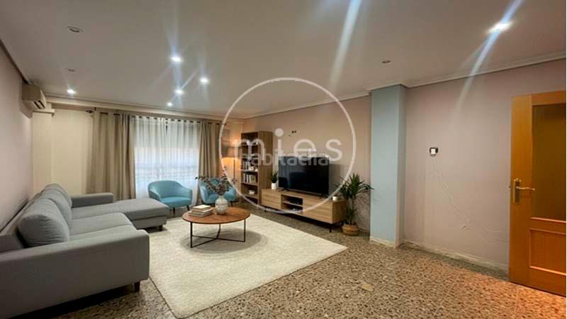 Foto 75b9b77a-7d80-4a2f-b72a-578586816a7b. Appartamento in calle industria 0 in Plaza Xúquer Paiporta