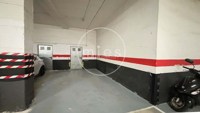 Foto 4bd581d2-3f42-4a88-b84e-271f53abd6e4. Pis a escultor enrique 0 a Picassent