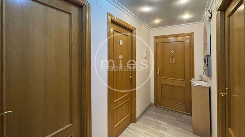 Foto 63303bd1-7bca-449c-9279-602d9252070e. Pis a escultor enrique 0 a Picassent