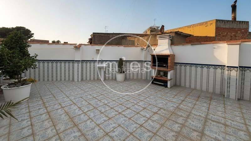 Foto 6c58d302-4025-4f34-b11f-348e3f30a52c. Pis a escultor enrique 0 a Picassent