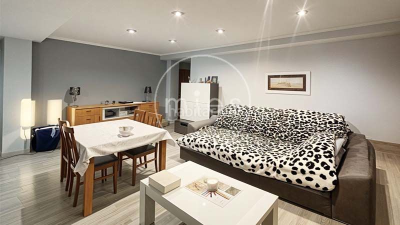 Foto 6f111c13-4a77-4c3f-af9e-4d5b573c61e6. Pis a escultor enrique 0 a Picassent