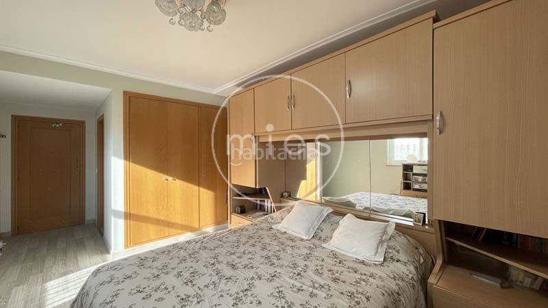 Foto c4ba3b3e-57ad-4e0b-adea-cd2a8fbcd0d3. Pis a escultor enrique 0 a Picassent