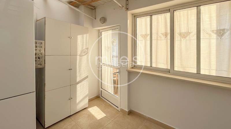 Foto f54355a0-b5ea-4fe2-b86f-26fe9b45b9f1. Pis a escultor enrique 0 a Picassent