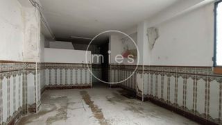 Piano terra in Gabriela mistral 0. Local ideal para cambio a vivienda