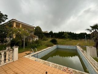 Chalet  Altury 0. Chalet urbano con terreno en venta en altury