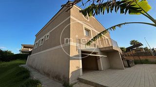 Chalet  Urbanización  balcón de montroy 0. Chalet urbano en venta en urb balcón de montroy