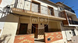 Towny house  Millares 0. Casa en venta en millares
