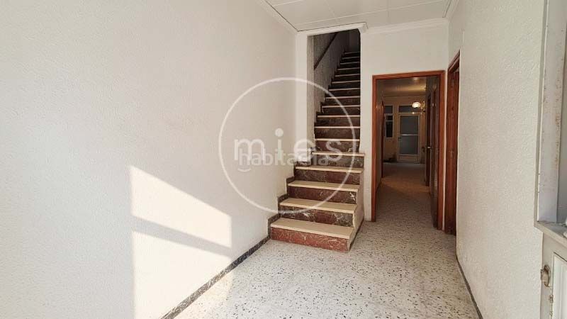 Foto dfe67046-e5b2-4945-92b7-e7e4c06a1e28. Towny house in calle mayor 0 in Montroi / Montroy