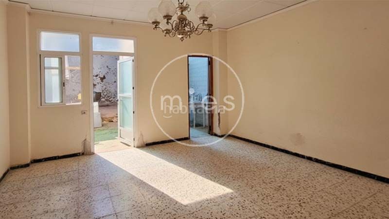 Foto e1cb84b8-7c67-4c4b-945c-7b37f5f1d15d. Towny house in calle mayor 0 in Montroi / Montroy