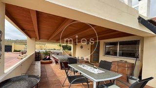 Chalet  Urbanización altury 0. Chalet independiente
