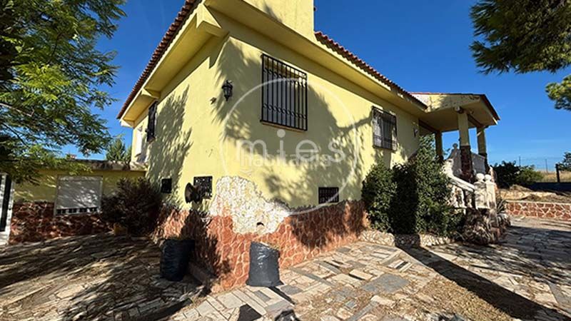 Foto 180b5de9-9aa5-412d-ae9d-b07523d21ec4. Chalet in calle barrachina 0 in Font de la Teula - Mas de Pavia Torrent