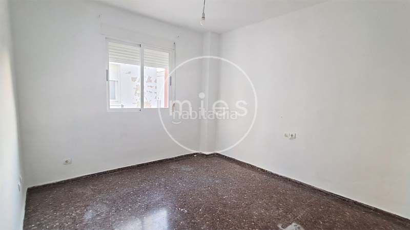 Foto 0bf6e4a8-fb98-4a62-bede-2ab0a42c5345. Piso en carrer america 0 piso en venta en Real de Montroi