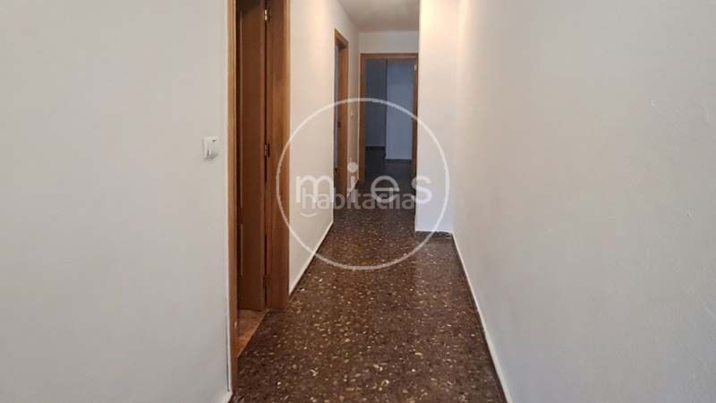 Foto 7edbee6d-7654-42d8-9140-3b16dc751353. Piso en carrer america 0 piso en venta en Real de Montroi