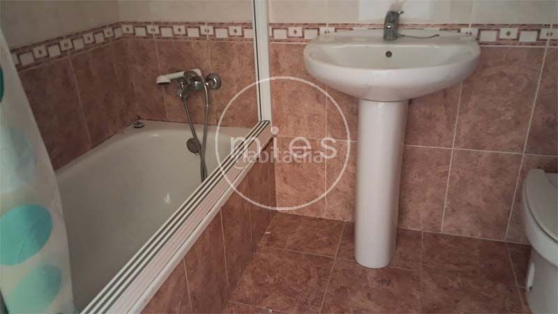 Foto 9a956f71-a339-4d6f-ad78-e3867091029e. Piso en carrer america 0 piso en venta en Real de Montroi