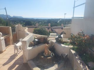 Casa adossada en Calle mar de liguria. Chalet adosado, ubicación de el tossal
