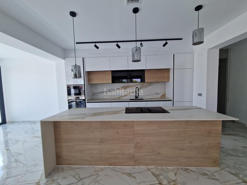 Foto 24739c77-cbd6-4eab-a6c4-982c8e62dafd. Chalet avec cheminée chauffage parking piscine dans Torrevieja