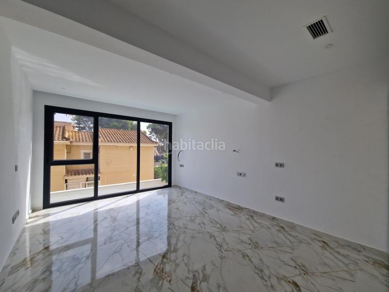 Foto 762b91d7-d489-4ae5-9132-4d3fccc6504b. Chalet avec cheminée chauffage parking piscine dans Torrevieja