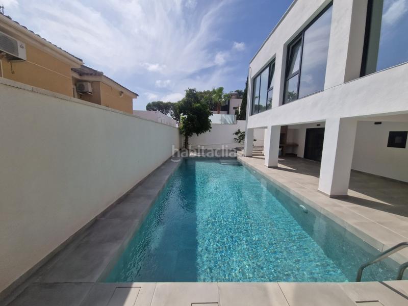 Foto bc459ebe-1af0-41c4-87da-d8386119ff31. Chalet avec cheminée chauffage parking piscine dans Torrevieja