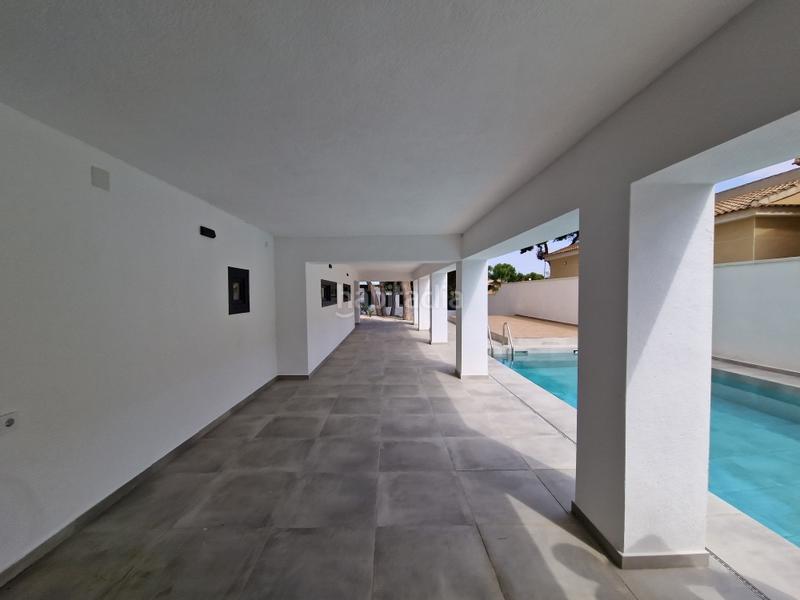 Foto f3f594a7-df85-4fce-9ae5-9200bb4995c3. Chalet avec cheminée chauffage parking piscine dans Torrevieja