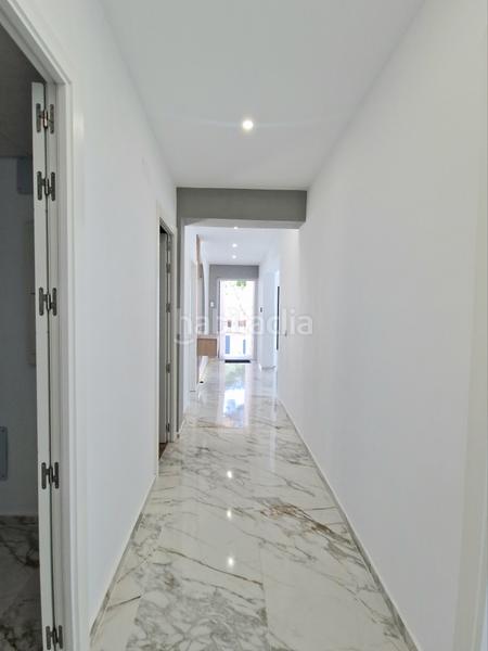 Foto fe39dcd3-ca87-48ab-977a-e05f14b822a1. Chalet avec cheminée chauffage parking piscine dans Torrevieja