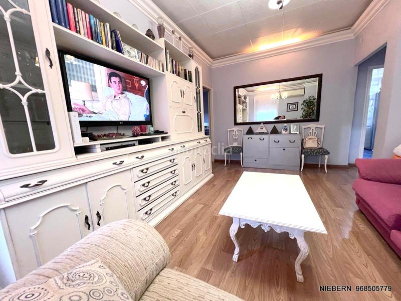 Foto f0af6c77-fd80-44f1-a3c1-c8619a8accf0. Pis a Alameda Cartagena