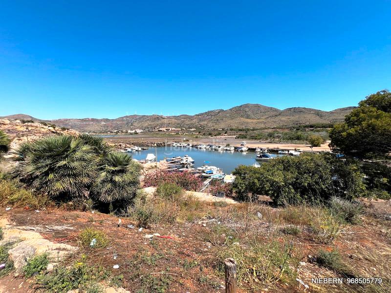 Foto d7ff4cc0-5e2f-4b26-9adb-76dab684f7c8. Casa a calle martín alonso 20 a Portmán Unión (La)