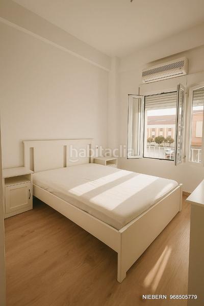 Foto 6bb20fa9-0ec3-4337-b276-2dd2842ea8e2. Miete etagenwohnung in Ensanche Cartagena