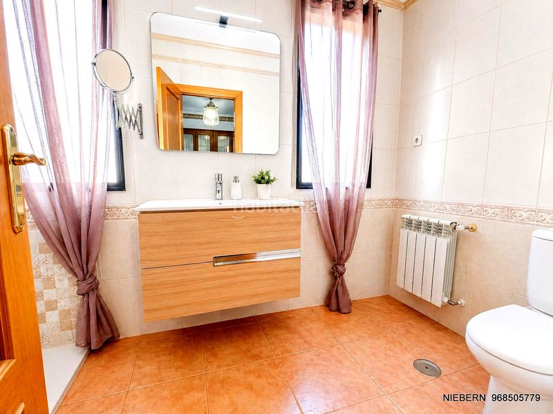 Foto 205d6e5d-4f58-4060-95d5-ac35469cf630. Chalet in calle félix martí alpera 12 in Ciudad Jardín Cartagena