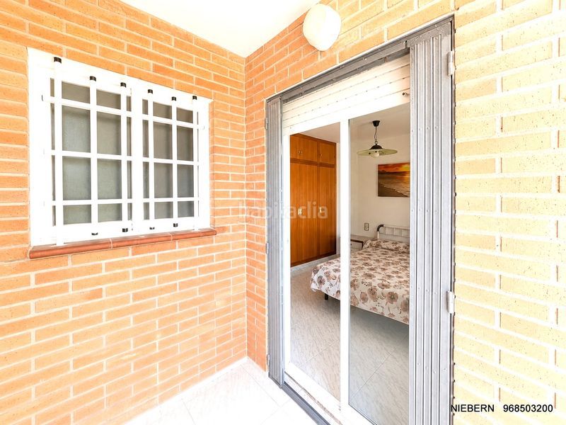 Foto 077c3f19-9ef7-4bb5-bf2c-9cd2b3da0fd8. Casa adossada amb xemeneia aparcament a Los Narejos_Punta Calera Alcázares (Los)