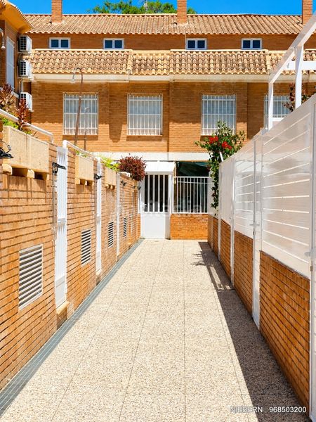 Foto 9bffeb9f-61e0-4829-9ea4-4a1d8db5fc73. Casa adossada amb xemeneia aparcament a Los Narejos_Punta Calera Alcázares (Los)