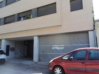Local commercial  Carrer de milà i fontanals. Oportunidad. gran local en venta.