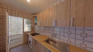 Pis  Carrer nou. Piso alquilado de tres habitaciones.