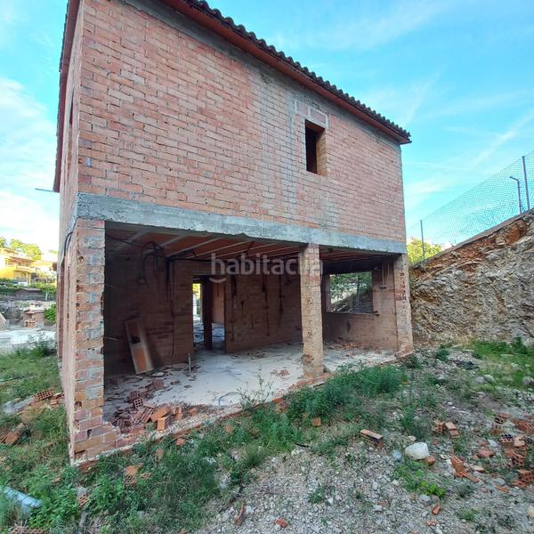 Foto b704d018-b2b0-4af1-887b-d4c59a81ad87. Casa con parcheggio in Castellet i la Gornal