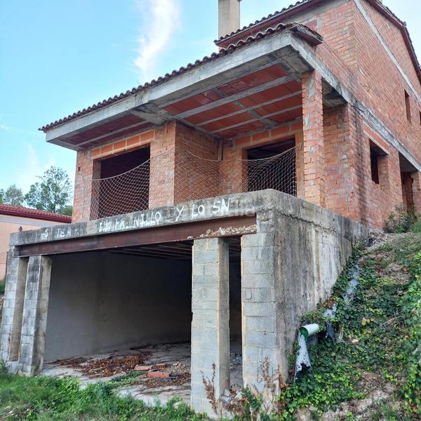 Foto cd5c68da-ce5a-469c-b55f-520d224778c8. Casa con parcheggio in Castellet i la Gornal