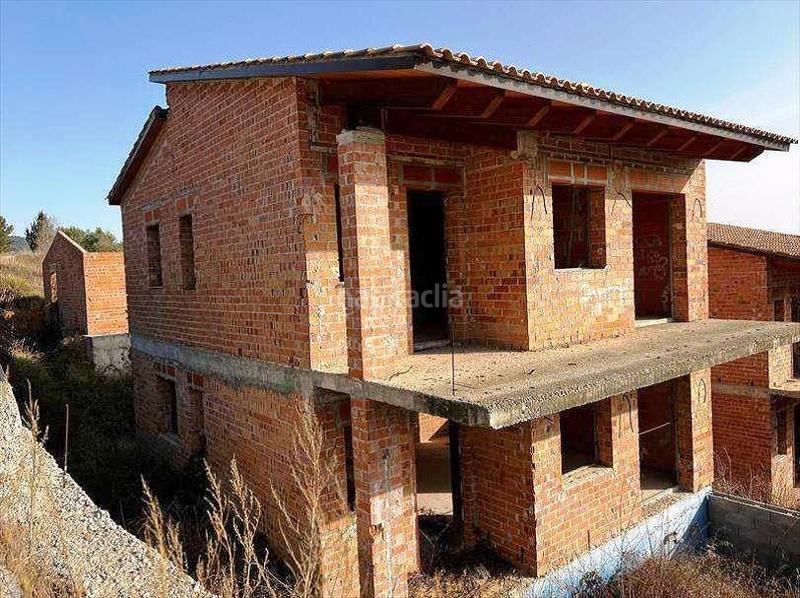 Foto 505ccd78-98b3-462b-9671-57c3d37e11e7. Haus mit parking in Pontons