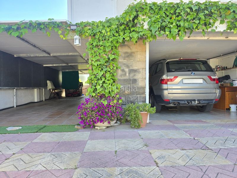 Foto d12cf1a3-7008-47aa-8a7b-7df7f422ffa0. Casa amb aparcament piscina a Canyelles