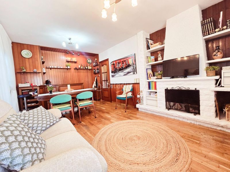 Foto efc95b2c-1703-4f99-852f-450c7ac65f30. Casa amb aparcament piscina a Canyelles