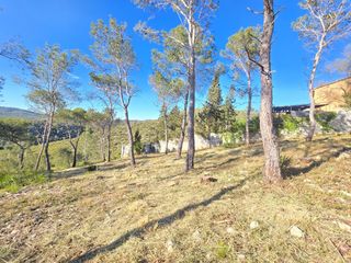 Wohngrundstück in Canyelles. En altura, entorno natural y vistas!