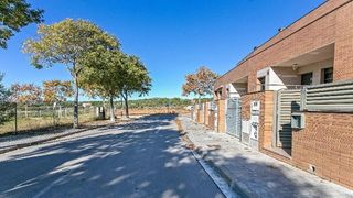 Maison à Fondo Somella. Casa adosada en venta