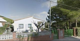 Casa a Canyelles. Casa alquilada, ideal inversión.
