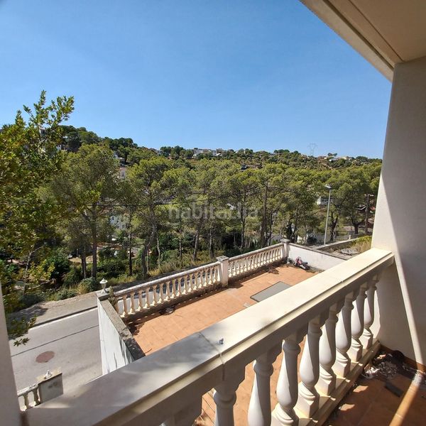 Foto 6a00b3b0-1939-490f-b04d-e343a743b1fe. Casa amb aparcament a Canyelles