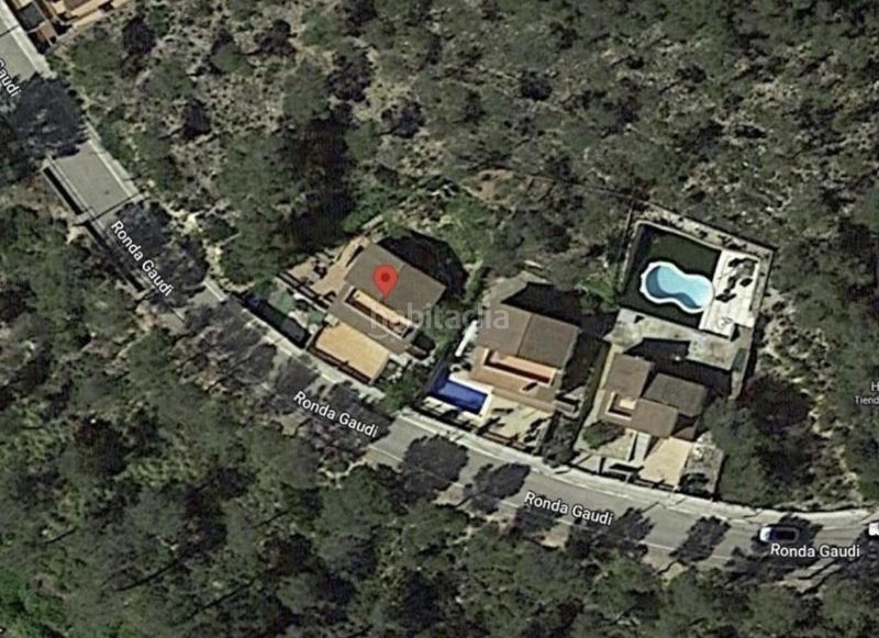 Foto 740fb04b-047f-4097-8c20-f33ed2b8caa9. Casa amb aparcament a Canyelles