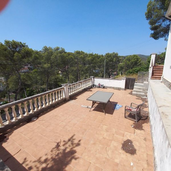 Foto 90579184-3165-4ed0-a8b8-a1d72787c8ce. Casa amb aparcament a Canyelles
