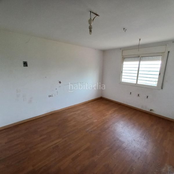 Foto 37234497-91a1-4956-935b-65836b93d105. Casa amb aparcament a Granada (La)