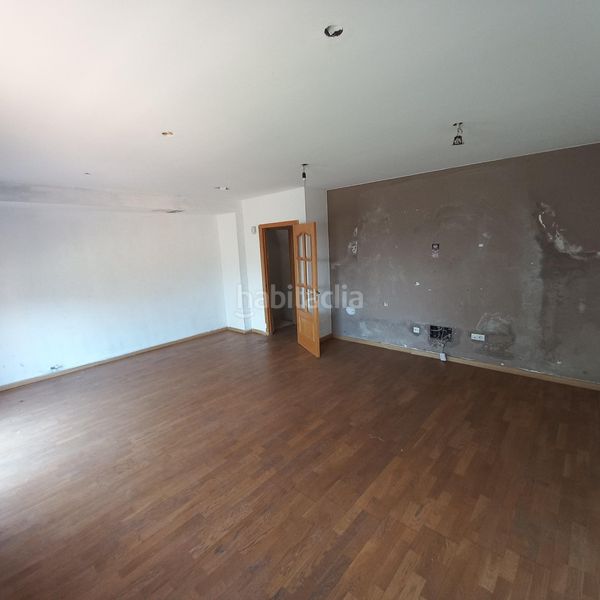 Foto ecf44f54-1e4d-4103-969e-28754b4bdbe2. Casa amb aparcament a Granada (La)